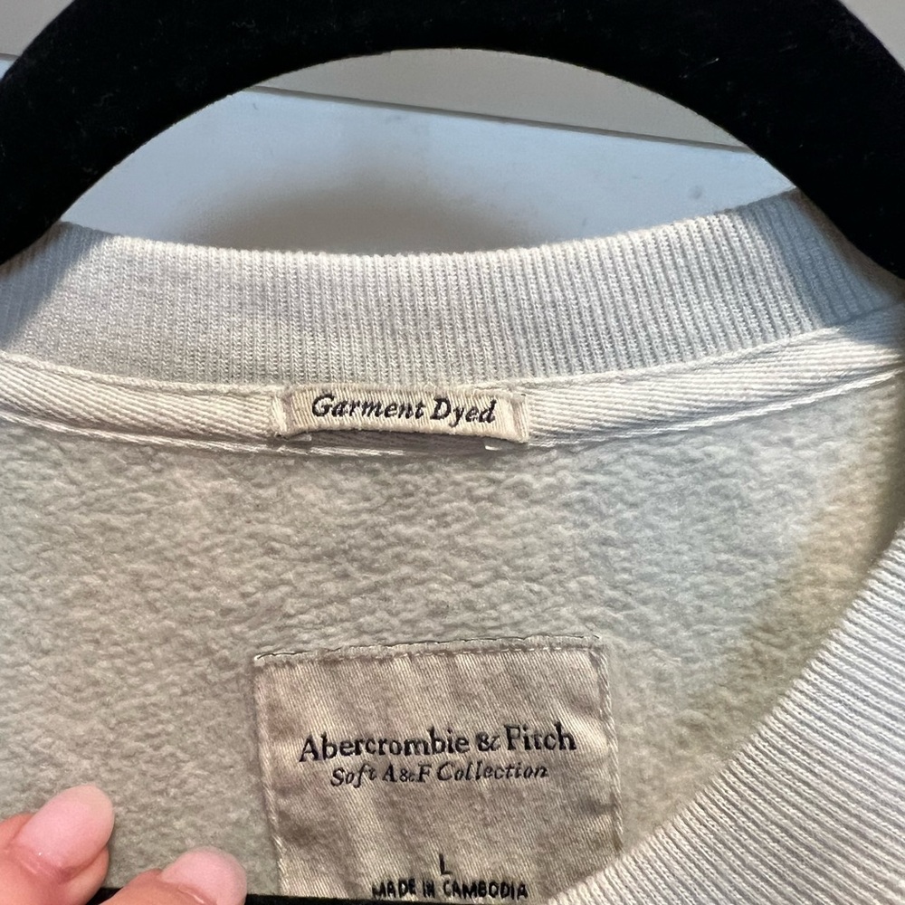 Abercrombie & Fitch Tie-Dye Crewneck Sweatshirt - Picture 3 of 3